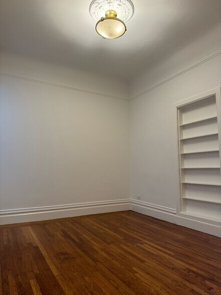 Bedroom 3 - 427 Mississippi St