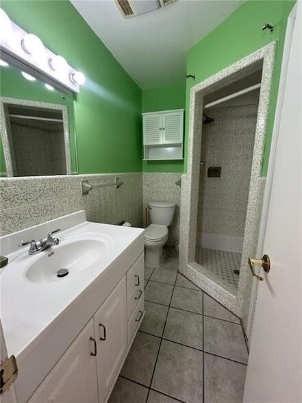 Building Photo - 3725 Lilac Ln