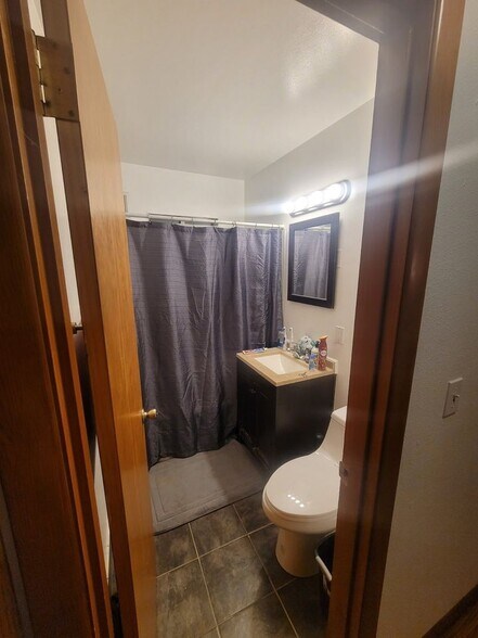 Bathroom - 2704 SW 123rd Ave