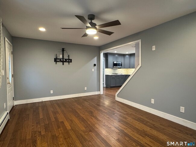 Building Photo - 49 Old Town Dr