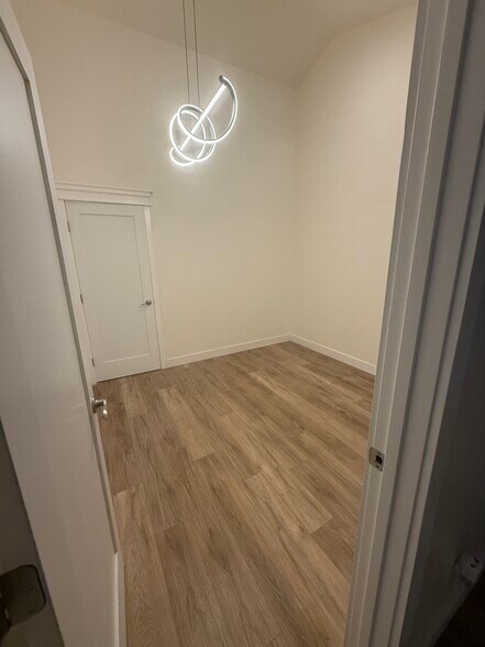 Building Photo - 73-4583 Kukuki St