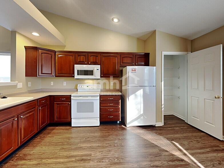 Building Photo - 12305 Driftstone Dr