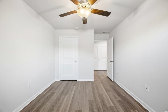 Building Photo - 322 Honeystone St