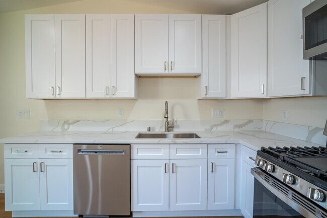 Building Photo - 6406 Shane Pl