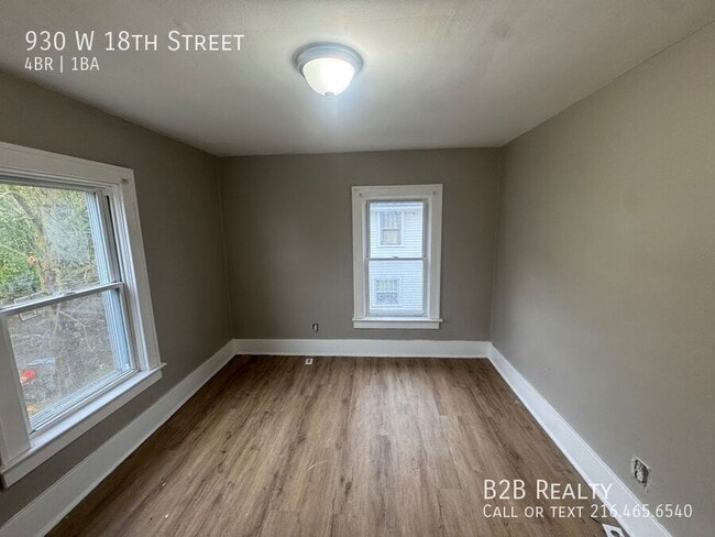 Building Photo - 930 W 18th St