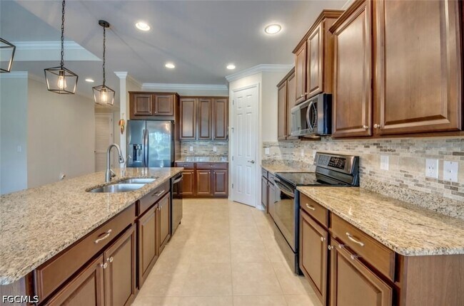 Building Photo - 236 Destiny Cir