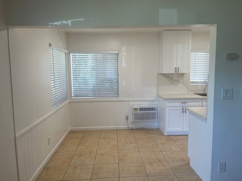 Building Photo - 6600 Whitsett Ave
