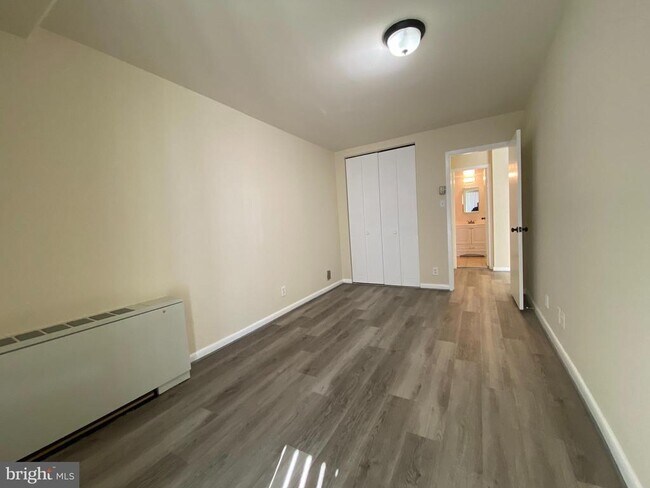 Building Photo - 301 Beauregard St