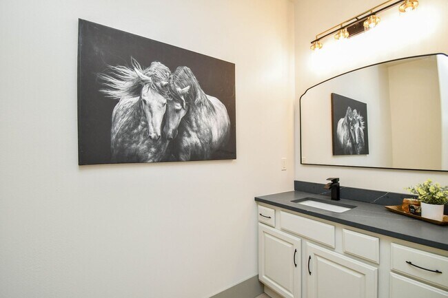 Building Photo - 5109 Manchester Ct