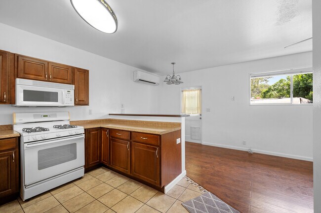 Building Photo - 10202 Mount Gleason Ave