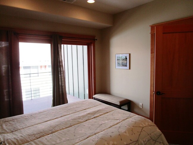 Building Photo - 2 bedroom Whitefish Condo with views and w...