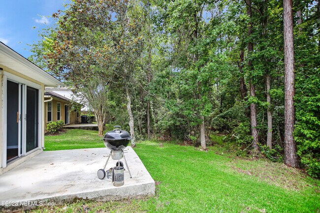 Building Photo - 2167 S Cranbrook Ave