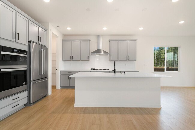 Building Photo - Newer Construction