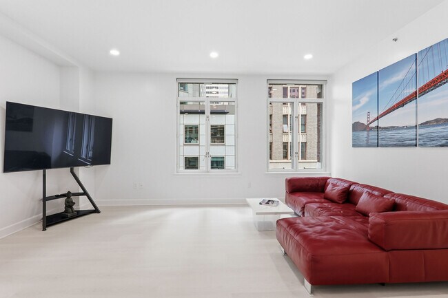 Building Photo - 201 Sansome St