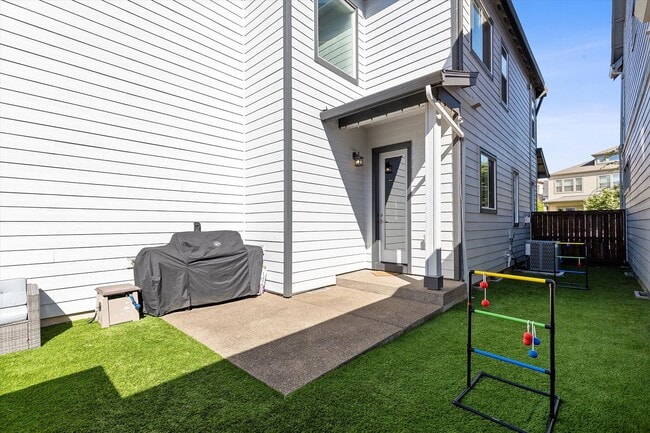 Building Photo - Charming Villebois 4 bedroom home