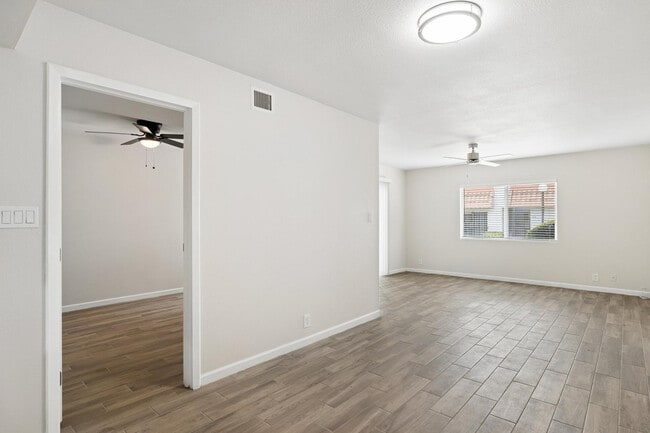 Building Photo - 6816 N 35th Ave