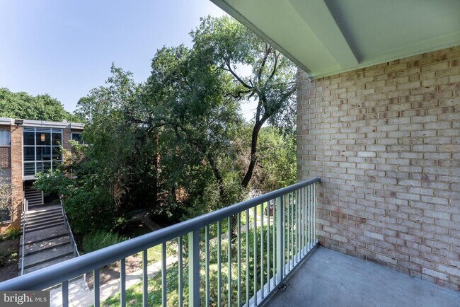 Building Photo - 2908 Kings Chapel Rd