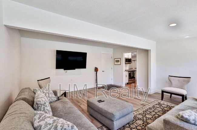 Building Photo - 1045 Leisure World