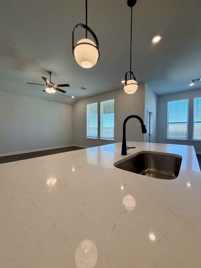 Building Photo - 14427 Inspiration Pt