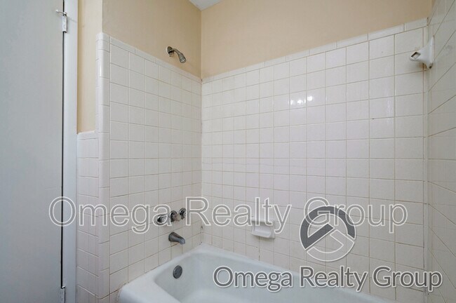 Building Photo - 2150 20th St