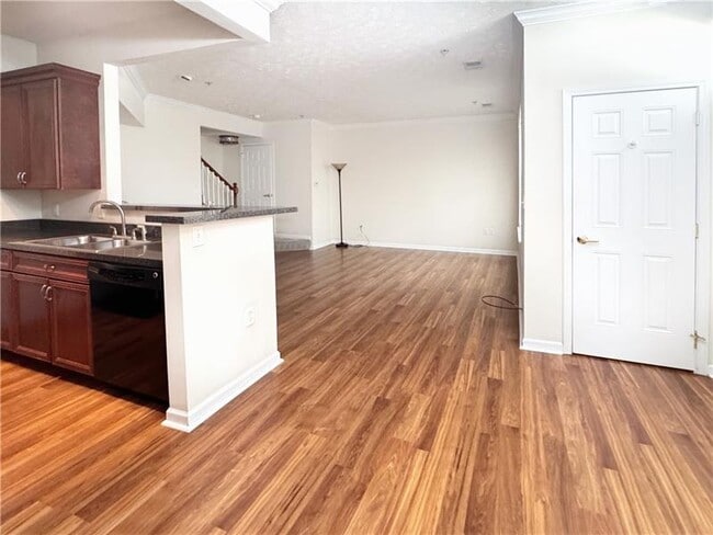 Building Photo - 203 Sonie Dr