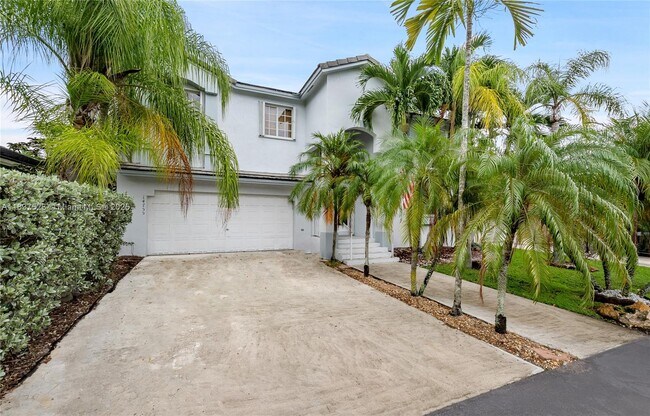 Building Photo - 14755 SW 123rd Ave