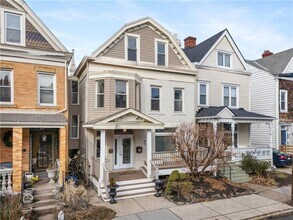 Building Photo - Luxurious 5-Bedroom Rental in the Heart of Shadyside