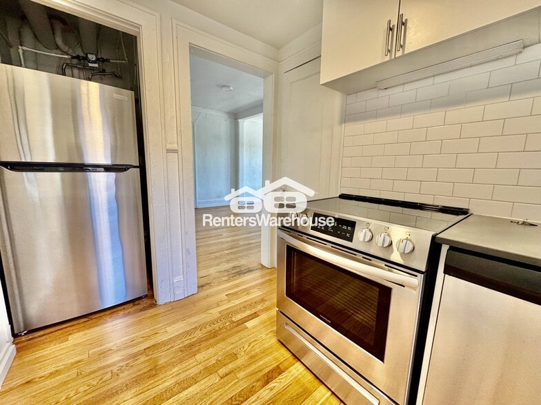 Building Photo - 2807 Grand Ave