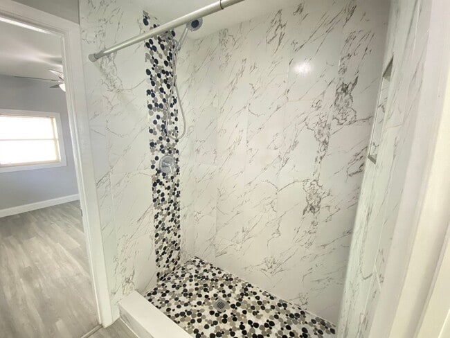 Building Photo - 241 E Church Ave