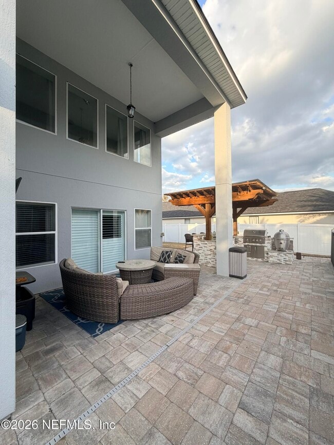 Building Photo - 6092 White Tip Rd