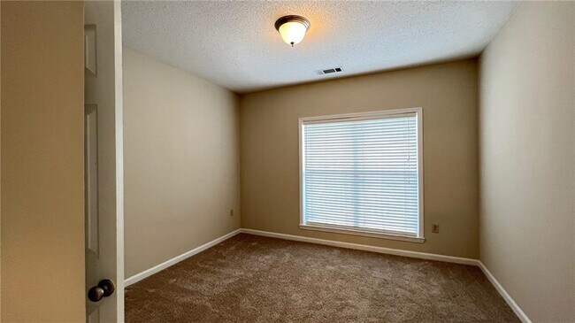 Building Photo - 4333 Dunwoody Park