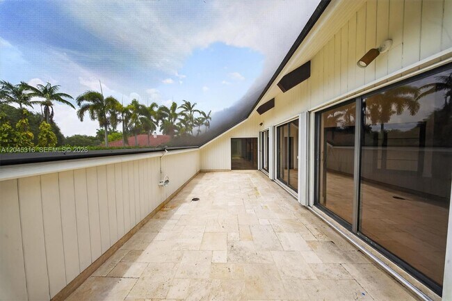 Building Photo - 8925 SW 102nd Terrace