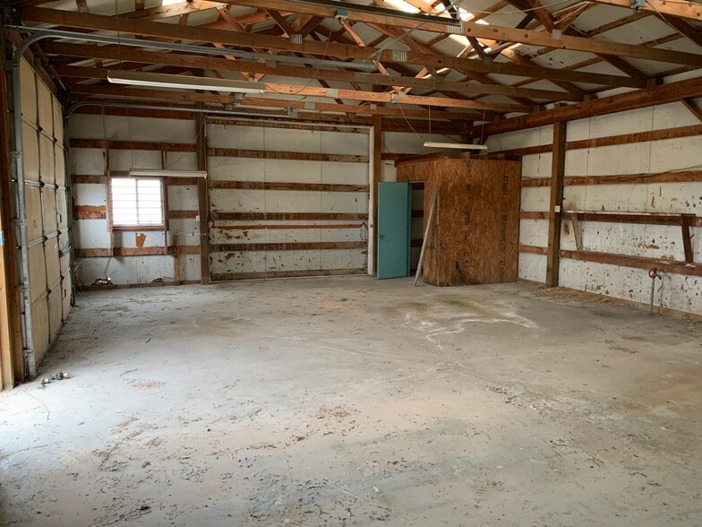 Primary Photo - 13943 Penn Ln