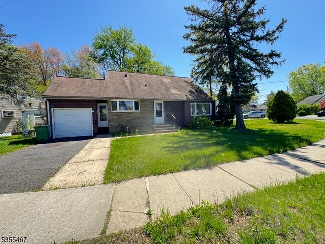 Primary Photo - 105 Independence Dr