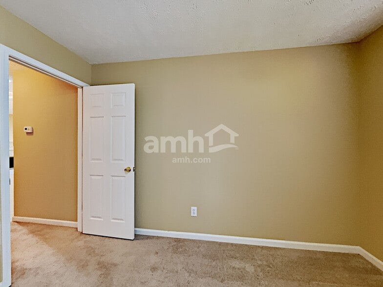 Building Photo - 4731 Gold Mine Dr