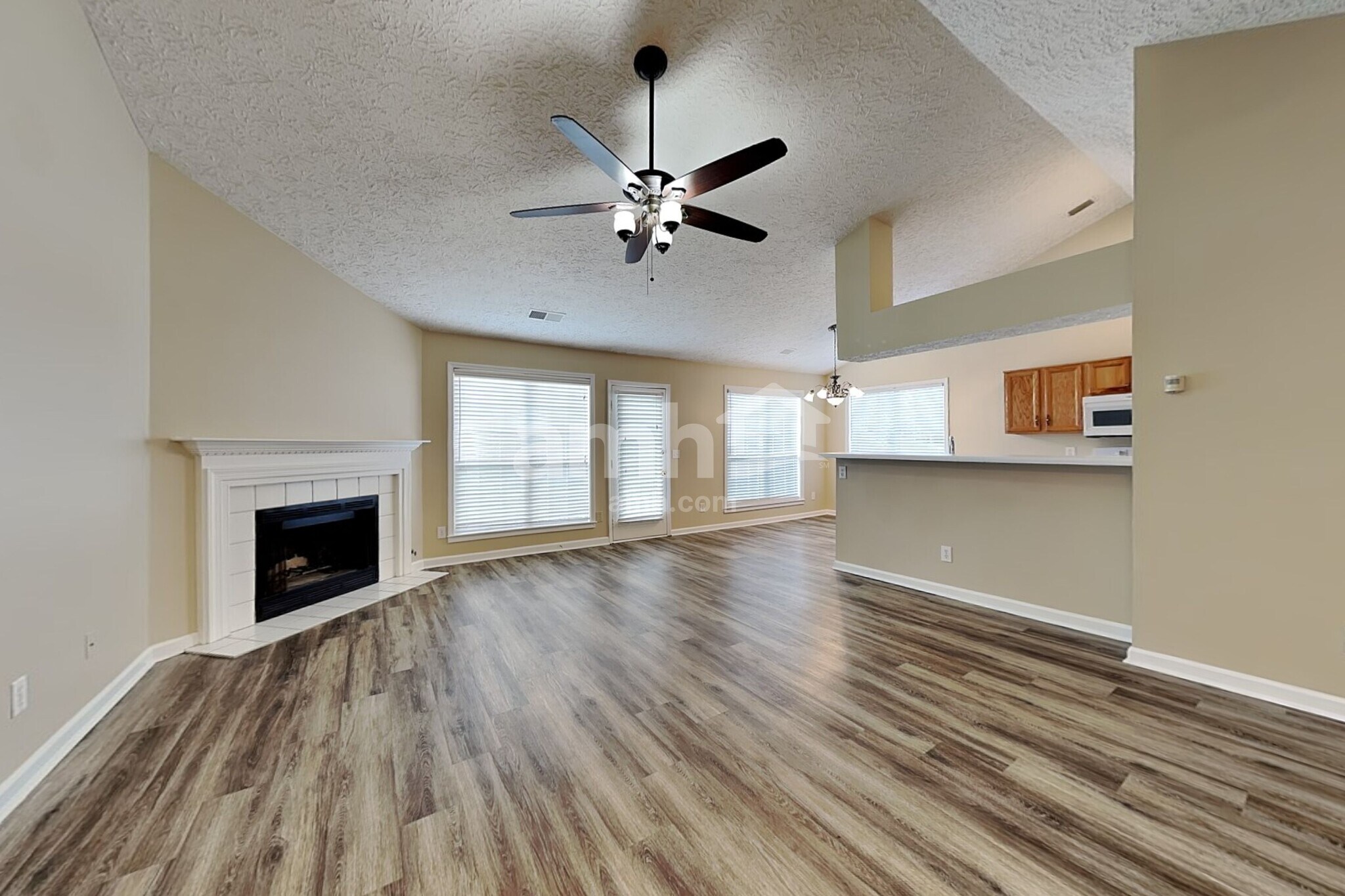 Building Photo - 2510 Baysridge Dr NW