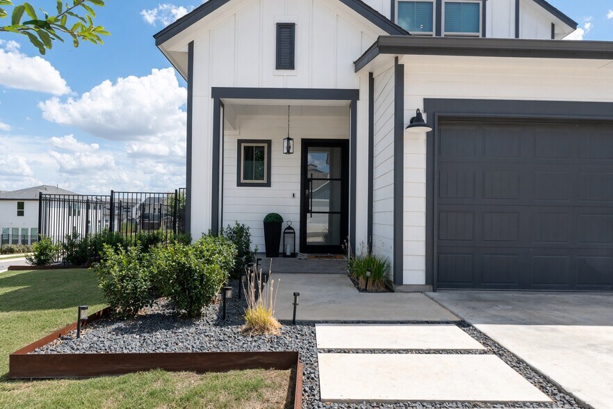Building Photo - 7115 Ezra Brooks Bnd