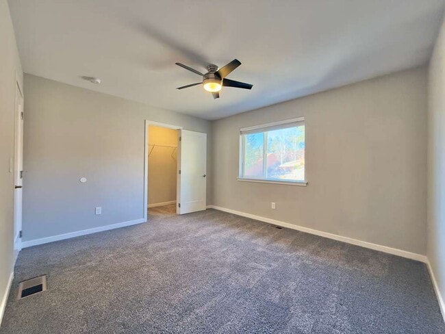 Building Photo - 6606 S Springview St