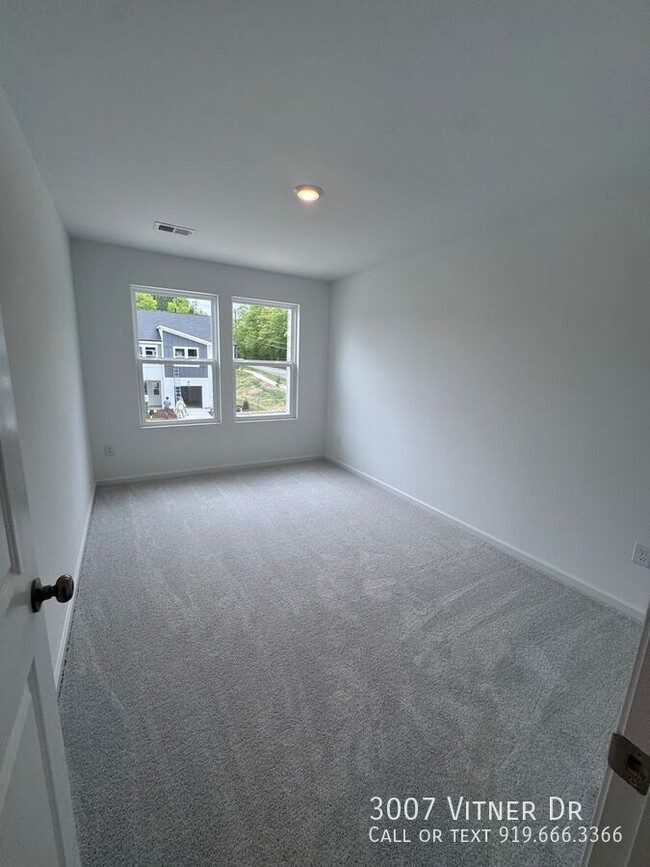 Building Photo - 3007 Vitner Dr