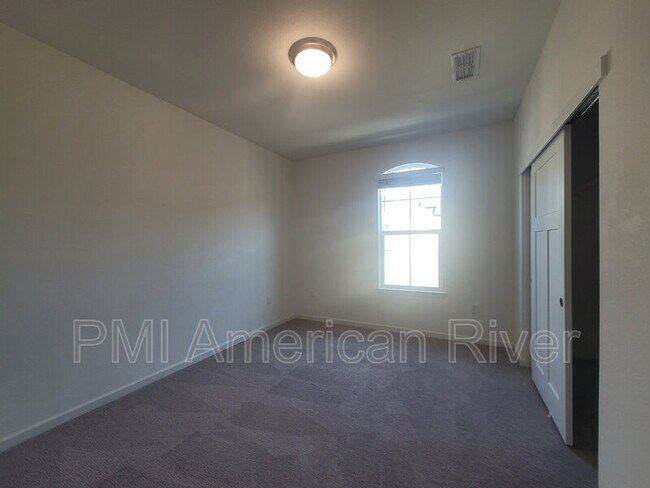Building Photo - 6025 Dragon Hawk Pl