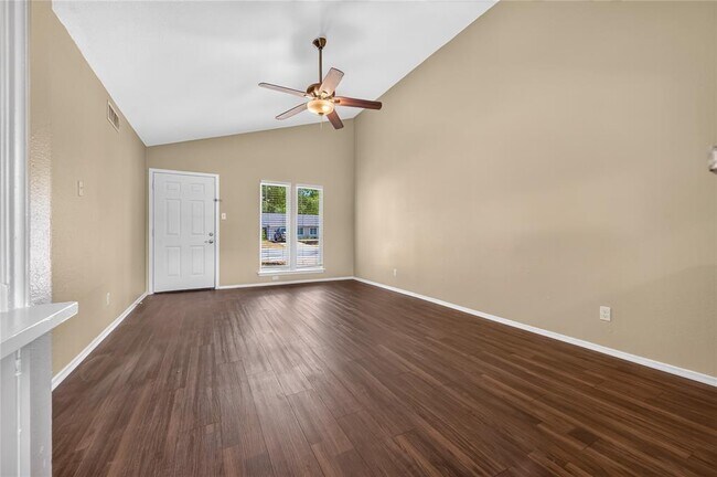 Building Photo - 2201 Deadwood Dr