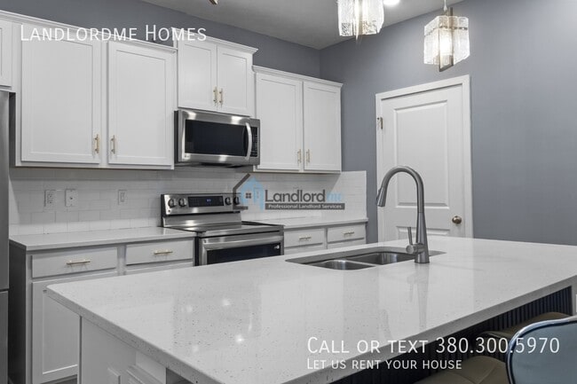 Building Photo - 4301 Holstein Dr