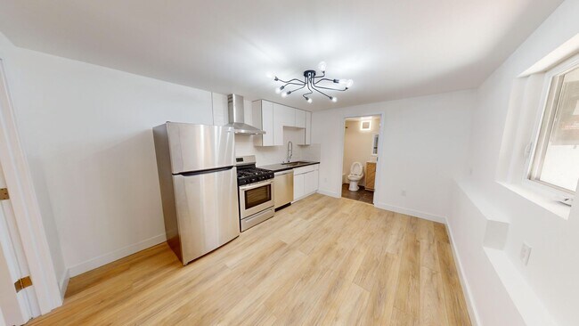 Interior Photo - HAMPTON