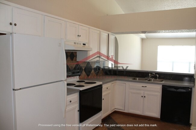 Building Photo - 3 bed/2.5 bath in Lake Asbury