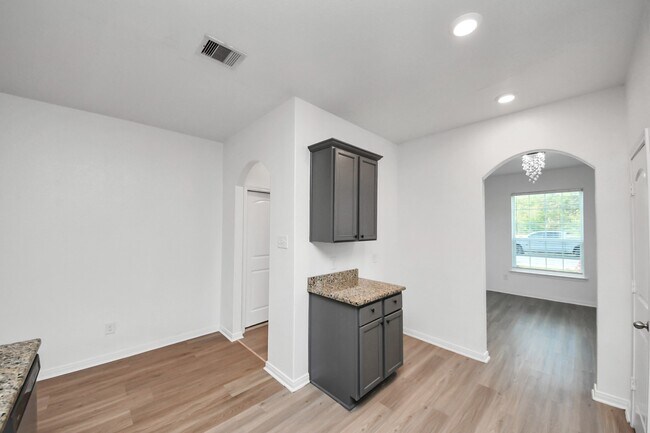 Building Photo - 25469 Black Spruce Dr