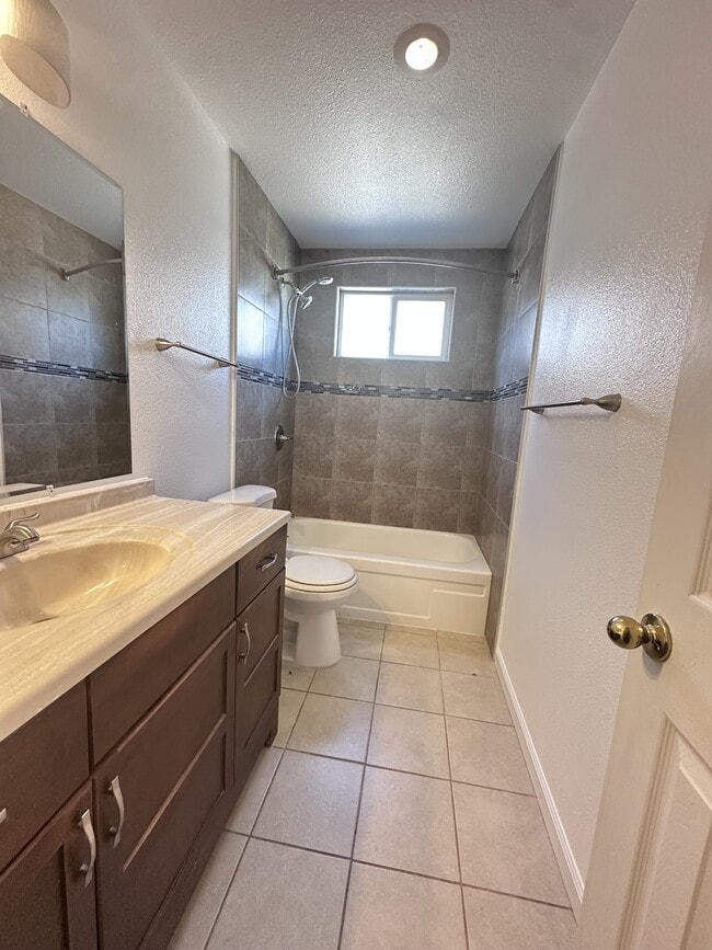 Building Photo - 3532 Meade Ave