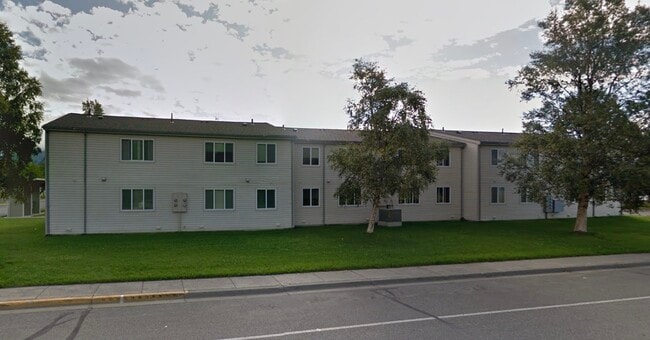 Building Photo - 424 E Dogwood Ave