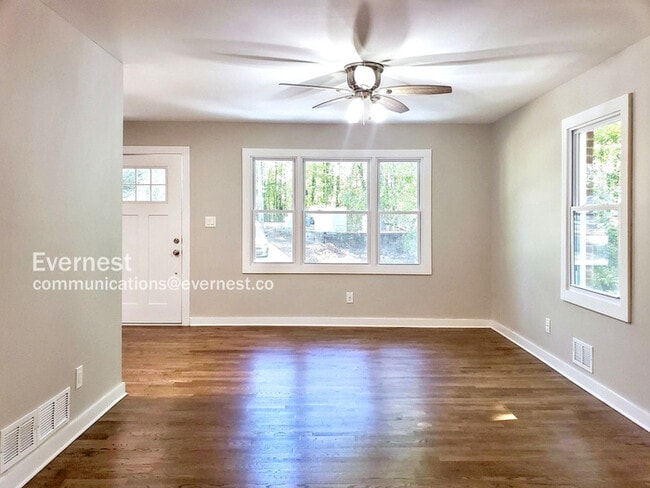 Building Photo - 6100 Azalea Dr SE
