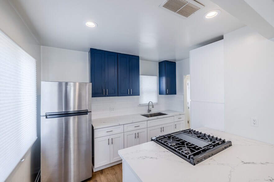 Building Photo - 436 Rosecrans Ave