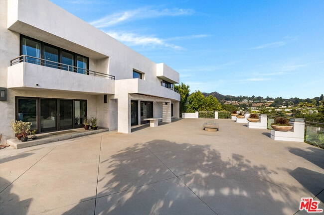 Building Photo - 11470 Dona Evita Dr